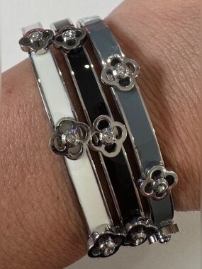 henri bendel Enamel Flower Bangle Trio - White, Black & Gray